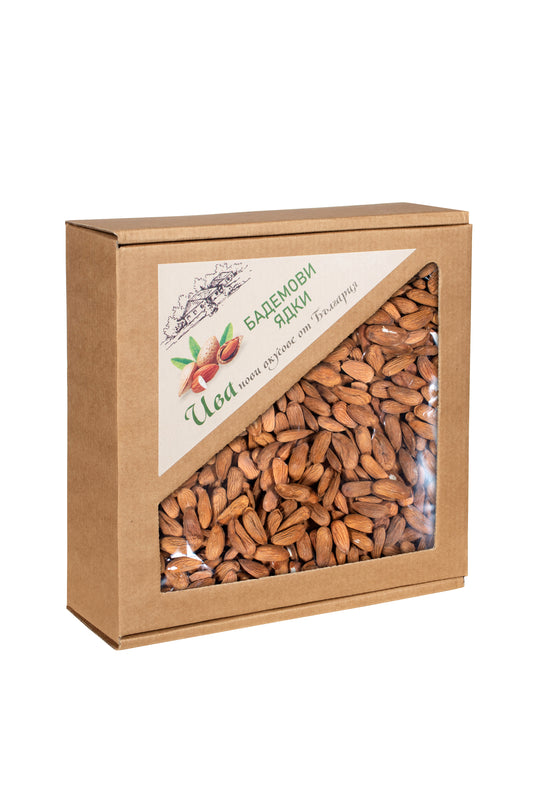 Бадеми - кутия